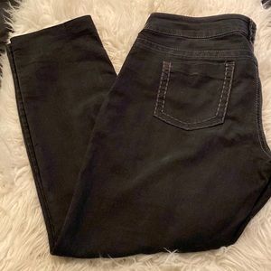 Maurices black XL-R  jeggings good condition